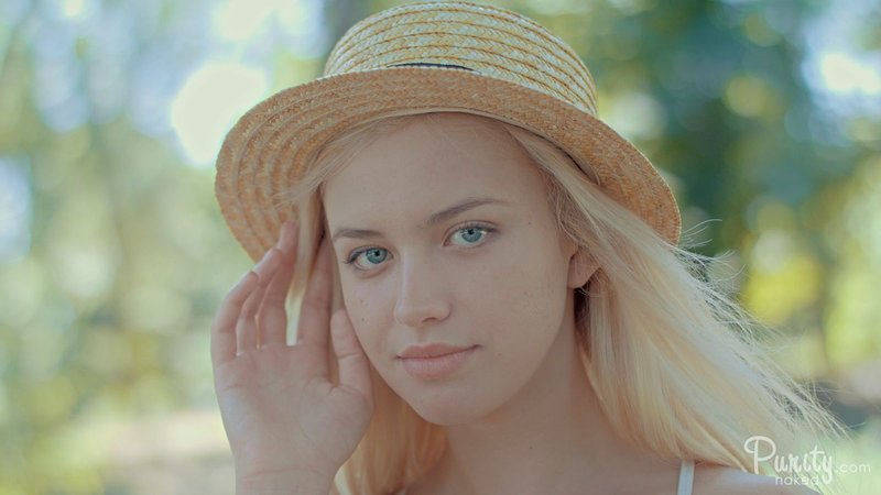 Нина, 22 года, 5 размер груди